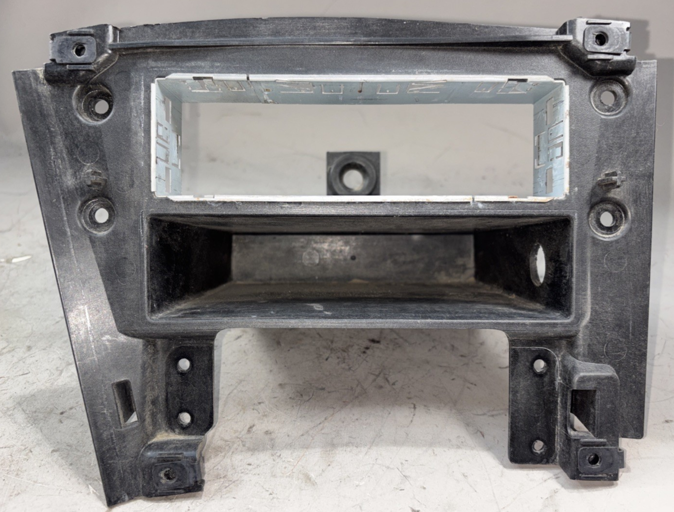 Freightliner Cascadia Radio Consola Panel A22-61159-000 ASSY 22-61933-000