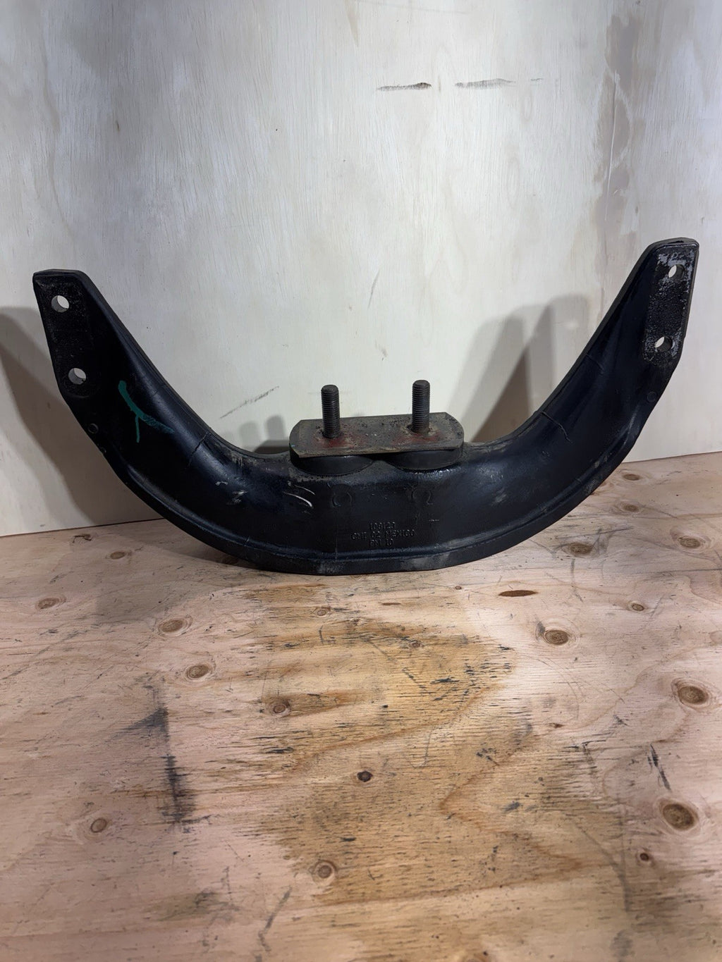 A24-1079-3 PACCAr  Front Engine Mount  (10862495 Removed from 2021 KW