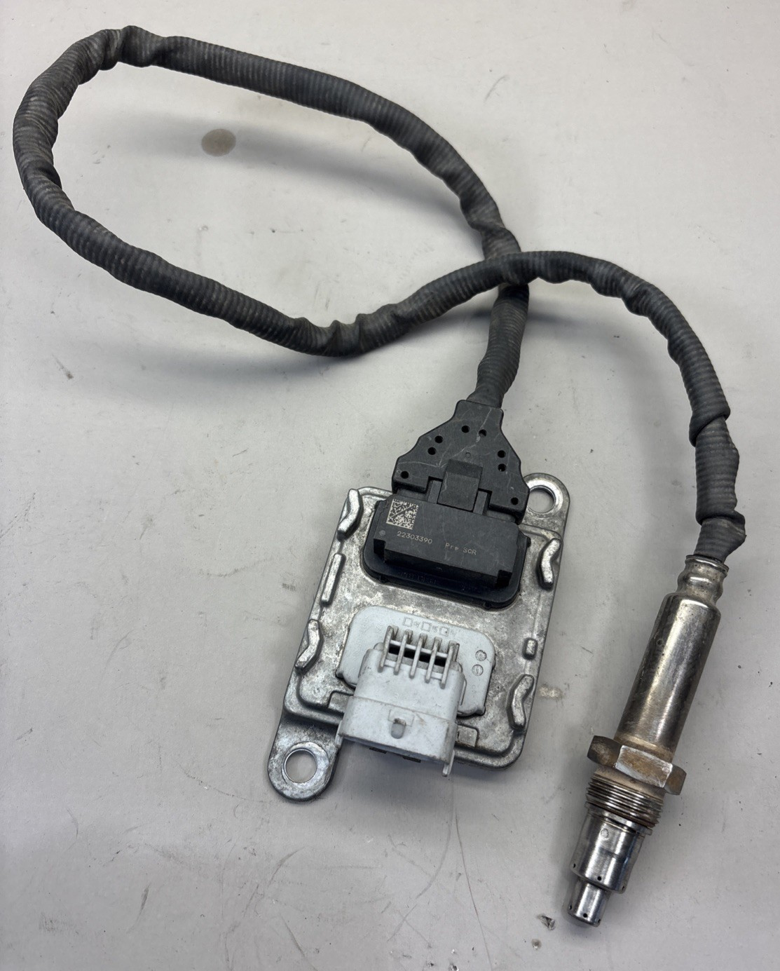 Genuine Volvo VNL FH D13 NOx Sensor with Mounting Bracket - OEM 22303390
