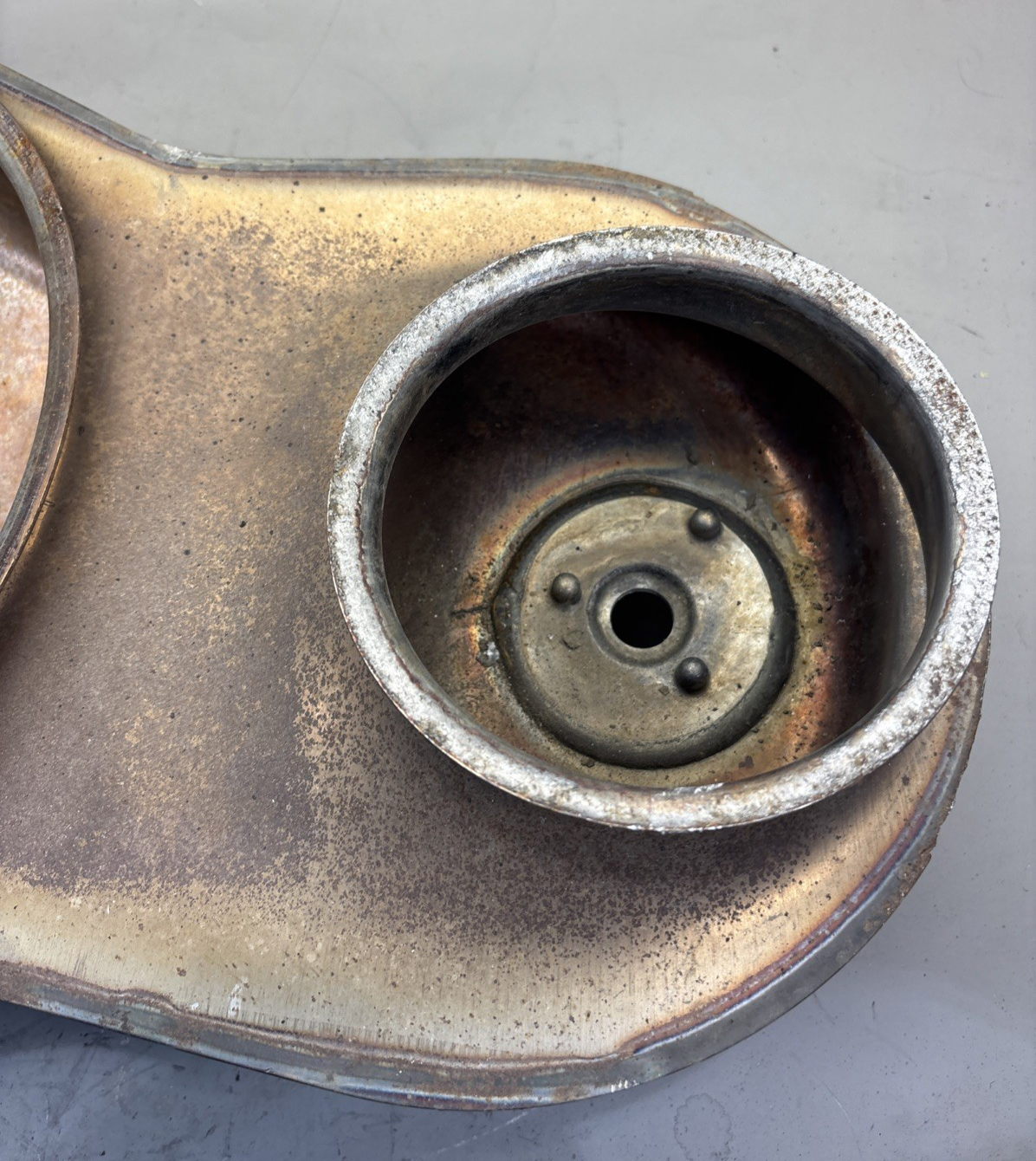 Mack  Volvo 22438983 SCR / DPF Cover
