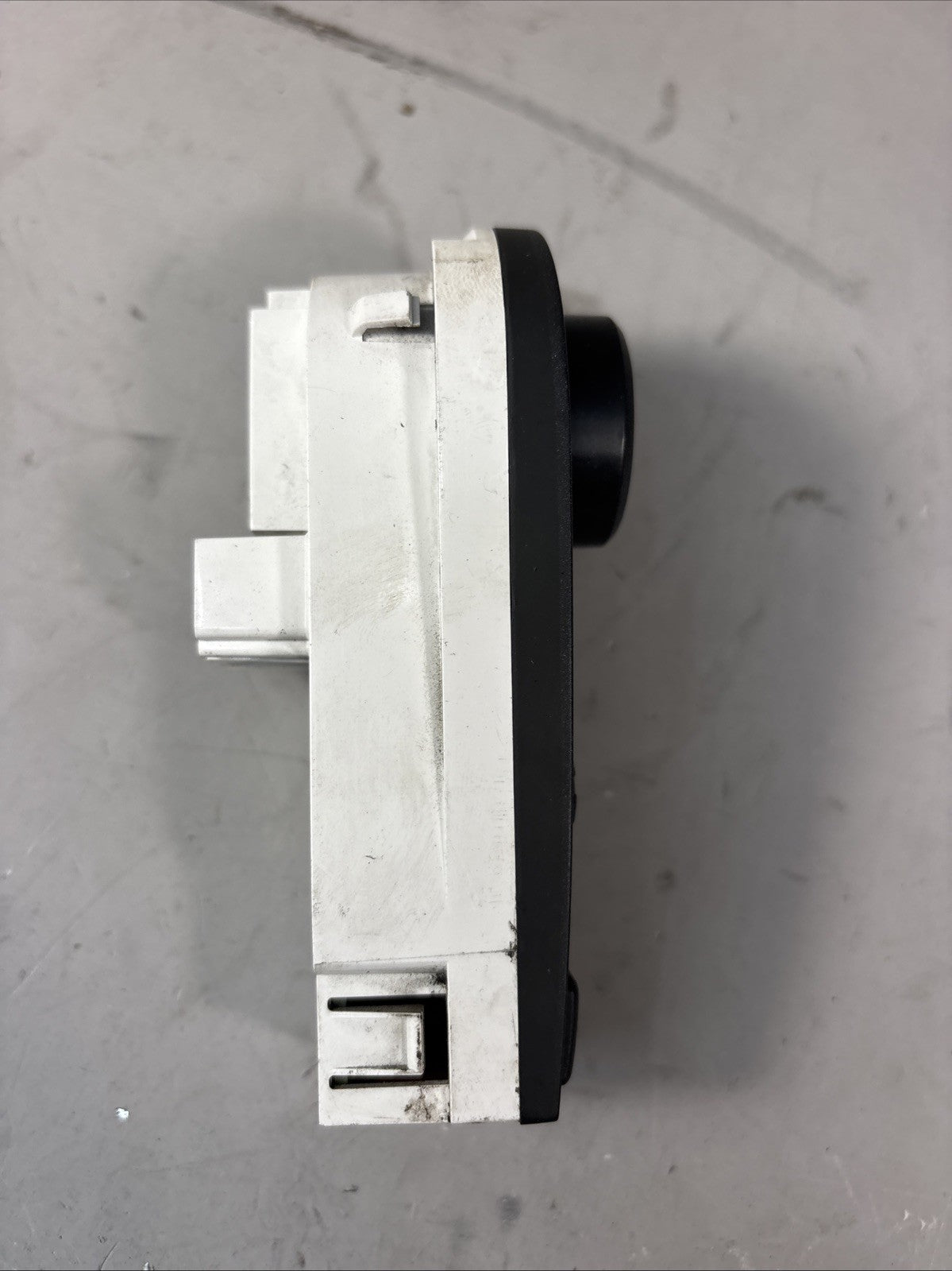 2018-2025 Volvo VNL 760 860 Fog Headlight Auto Hazard Switch OEM 22977099