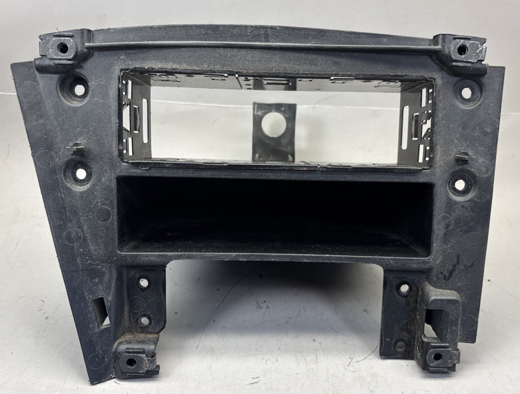FREIGHTLINER CASCADIA DASH RADIO HOUSING 22-61933-000