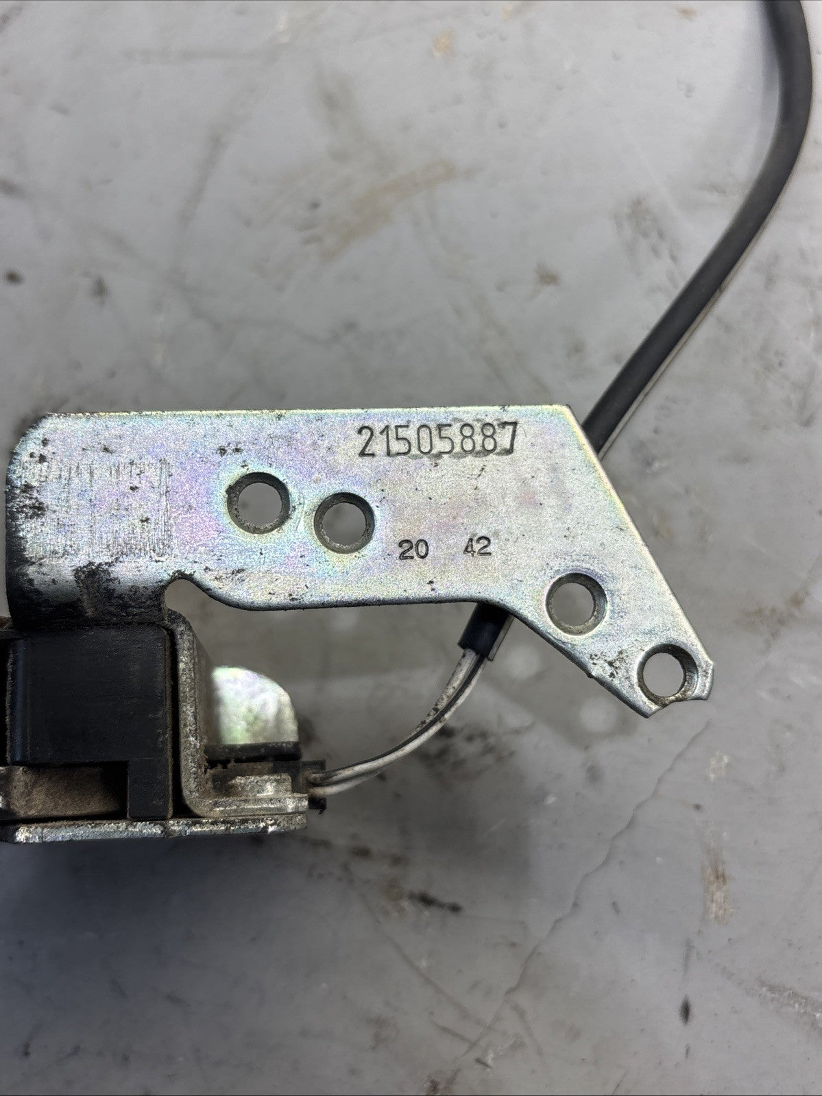Genuine Volvo VNL VNR Door Lock Actuator Latch Motor 20570722 with Cable