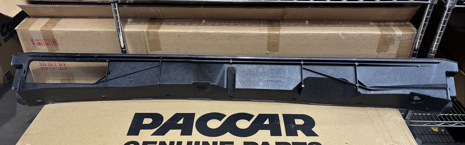 2018-2024 VOLVO VNL 760 860 FRONT COWL GRILLE COVER PANEL 84725939 OEM