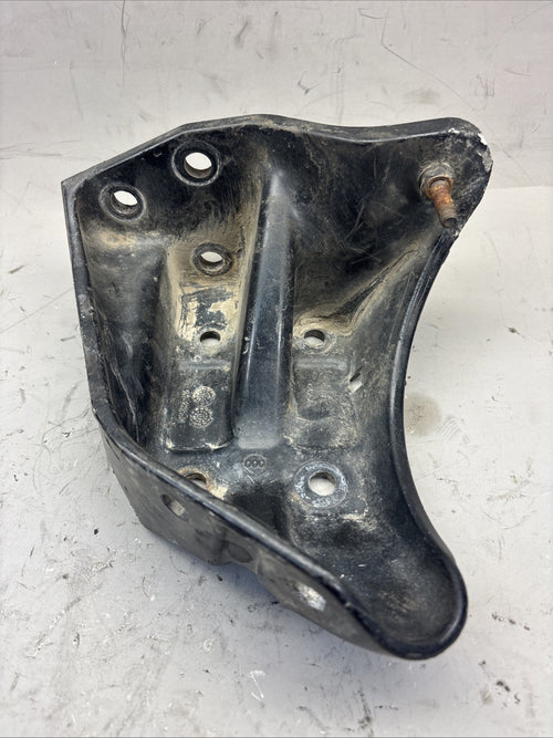 2008-2017 FREIGHTLINER CASCADIA 125 FRONT LEFT DRIVER BUMPER BRACKET MOUNT OEM