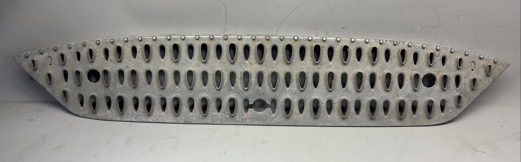Genuine Paccar A82-6000 Cab Access Fairing Step Assembly DAMAGE