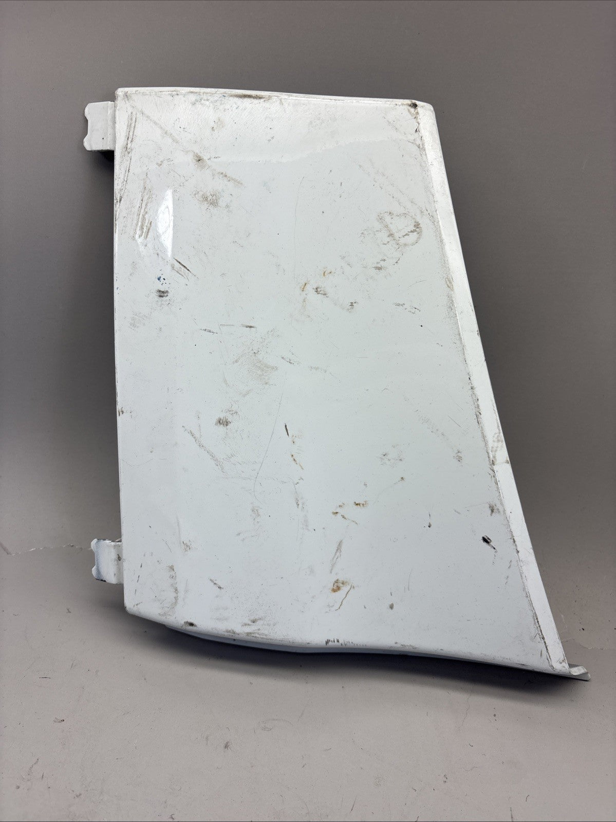 2019-2023 VOLVO VNL 760 FRONT RIGHT PASSENGER SIDE BUMPER TOW HOOK COVER OEM