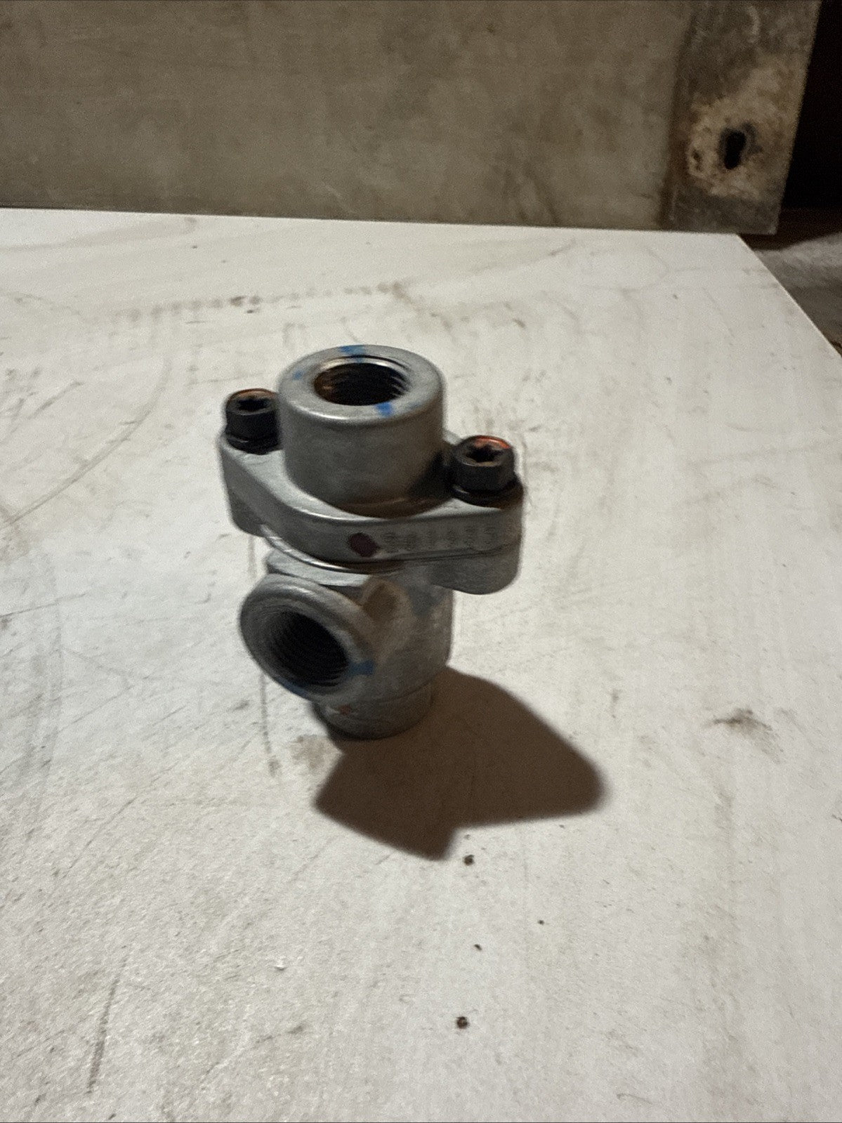 BENDIX AIR BRAKE CHECK VALVE T-239672-D, 5016115, 5019353 NOS