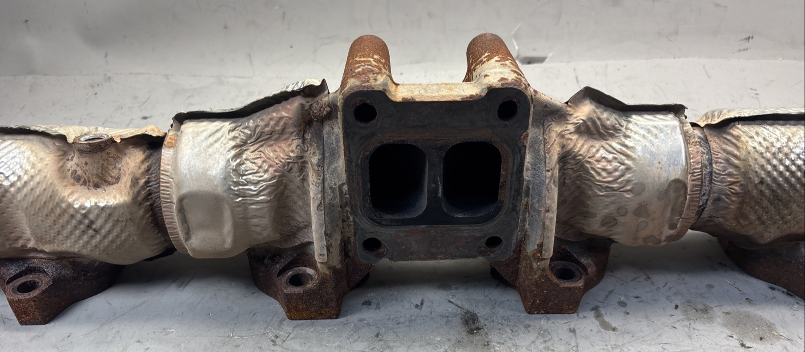 2019 Paccar MX13 Exhaust Manifold 2124731
