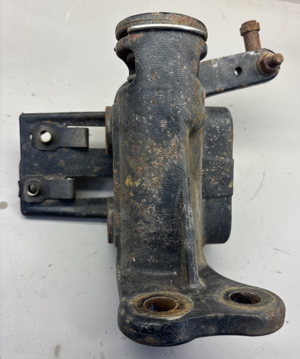 FREIGHTLINER - Tow Housing Brkt, LH A15-27959-000