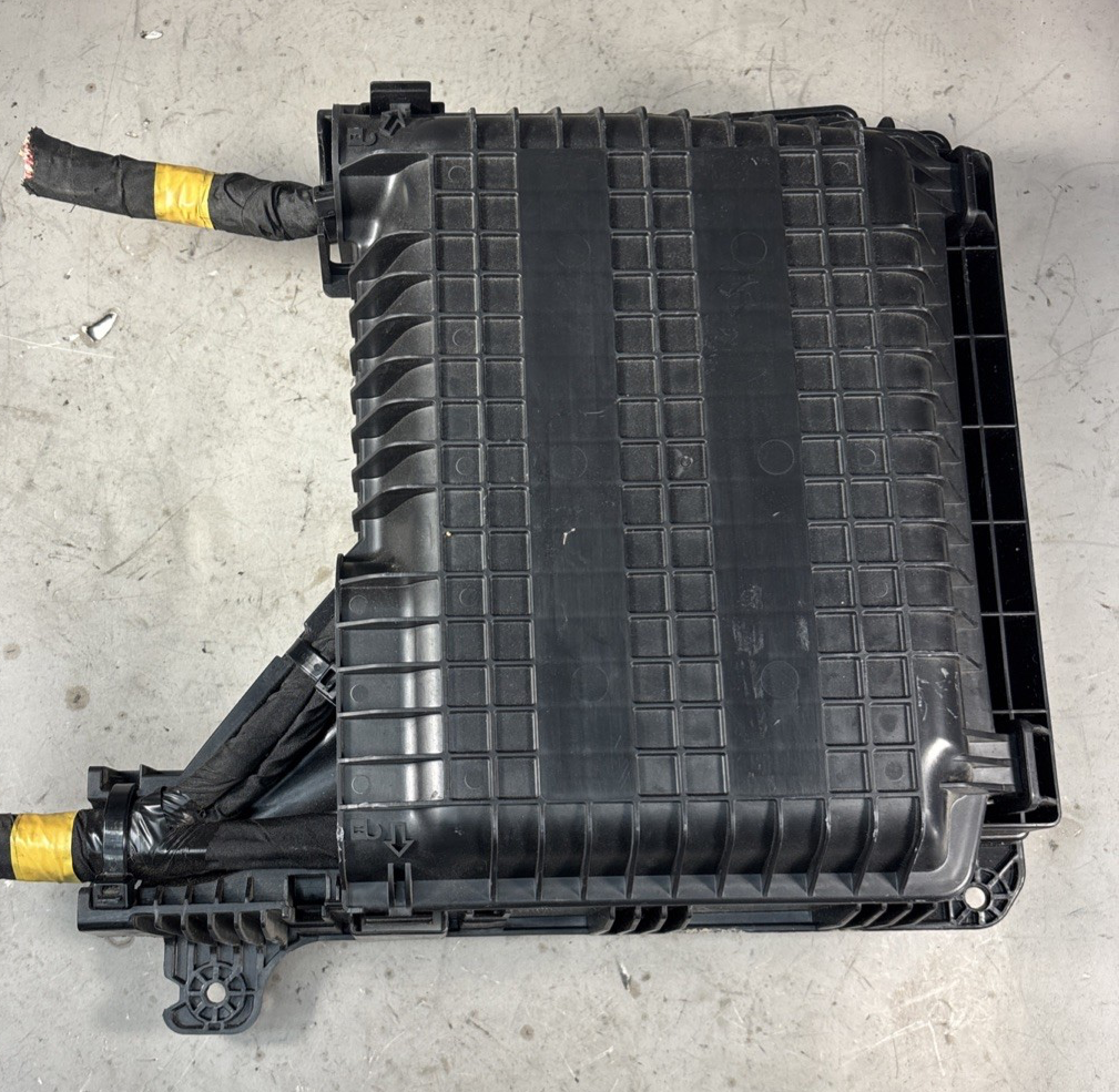 Freightliner Power Distribution Module VPDM Fuse Panel A06-90283-000