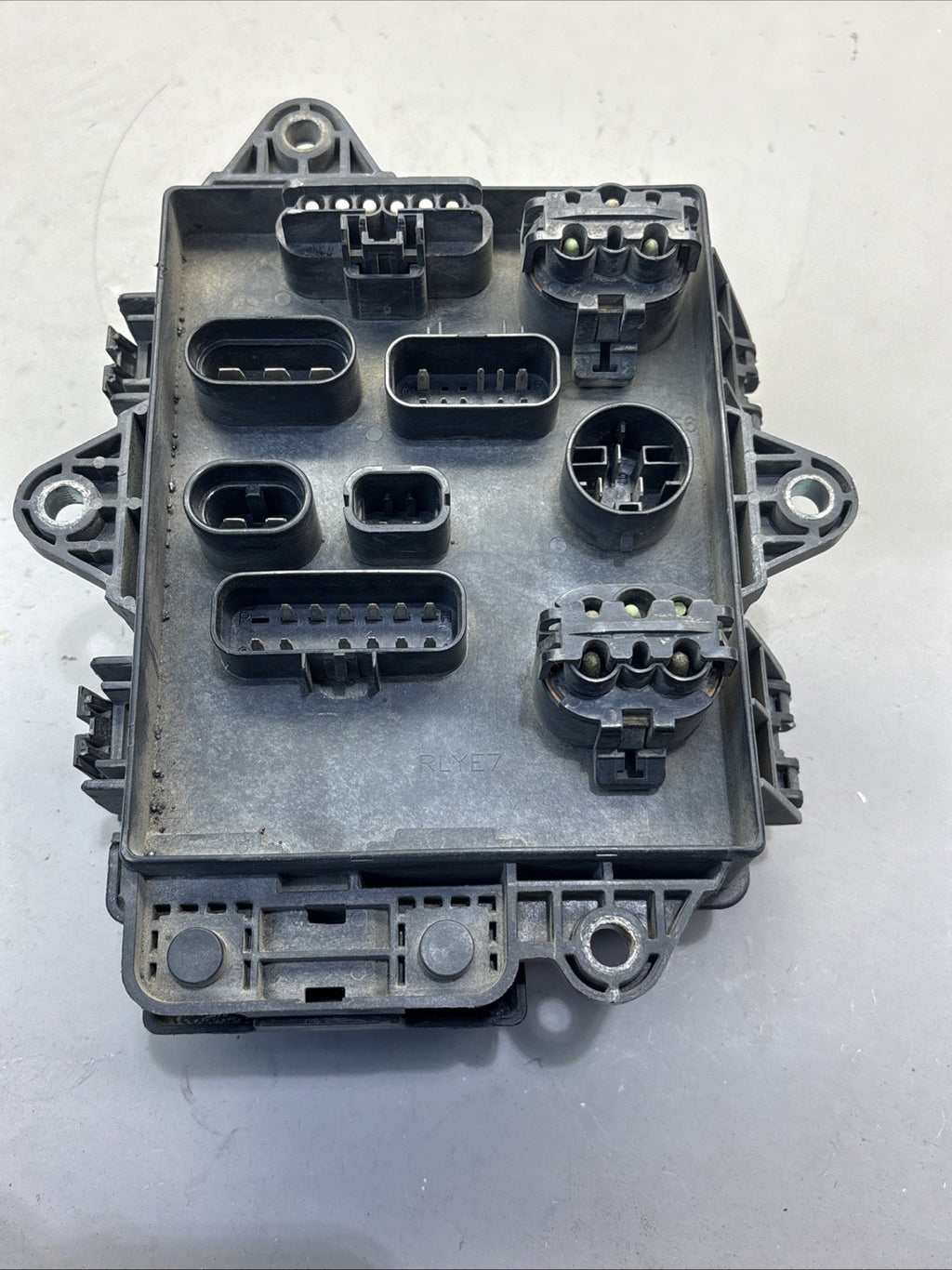 Replaces DELPHI PA66-GF14 2012 VOLVO VNL FUSE BOX ,  WA