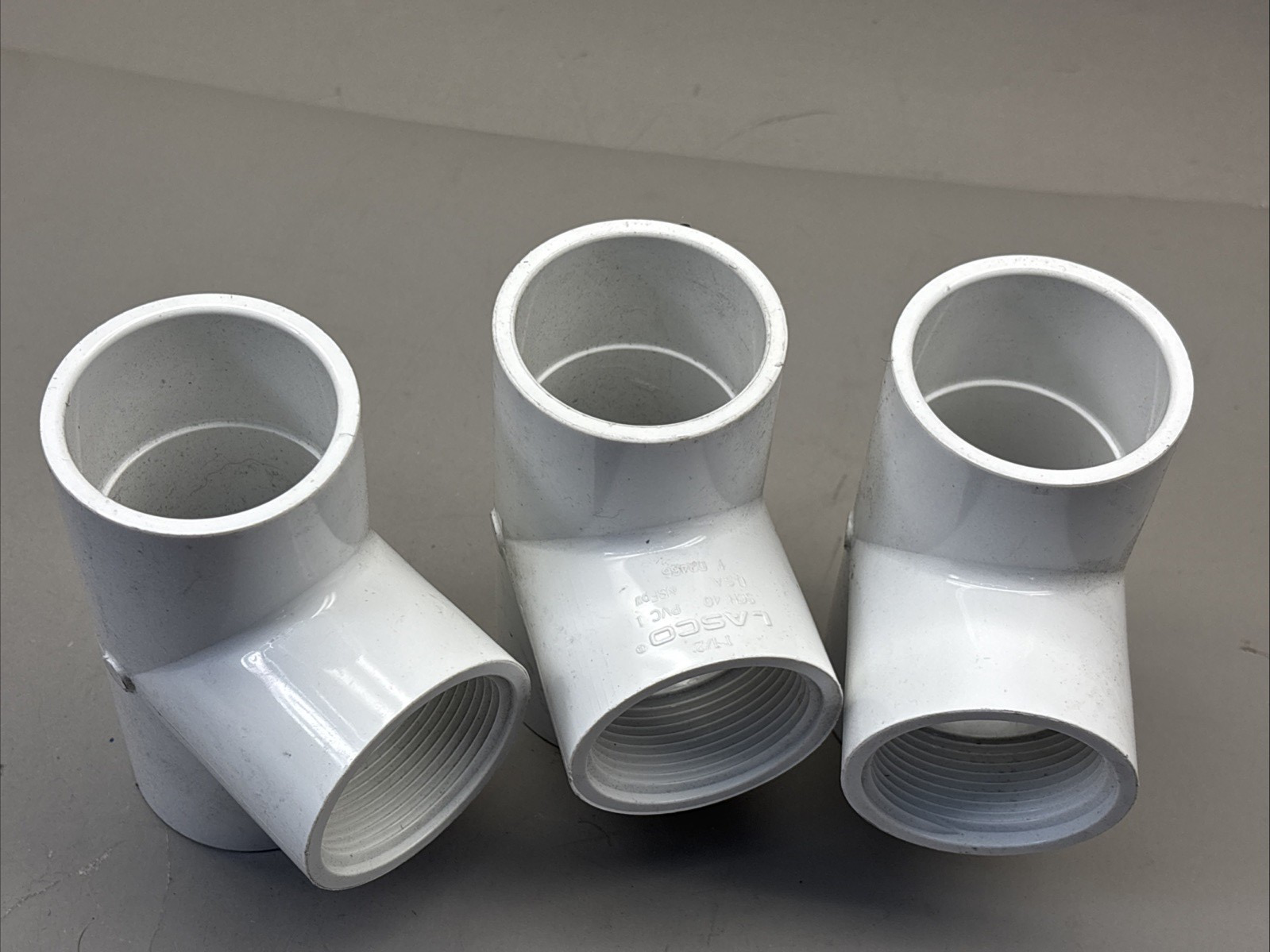 Pack of 3 LASCO PVC 40 PN12 Sch 80 Female Thread Tee 1-1/2"To Socket End D2466