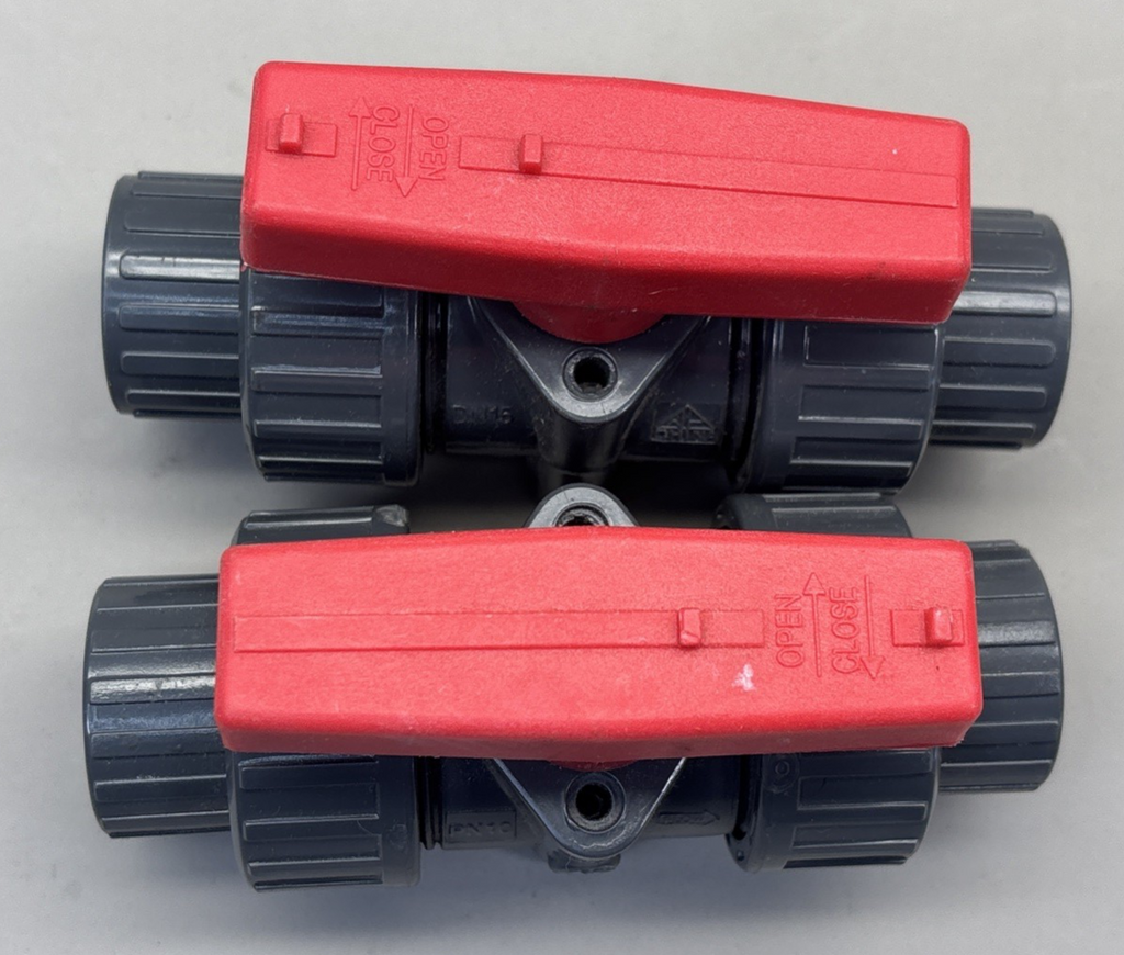 NOS Gray PVC 1/2" True Union Ball Valve Threaded and Socket Fittings PN10 DN15