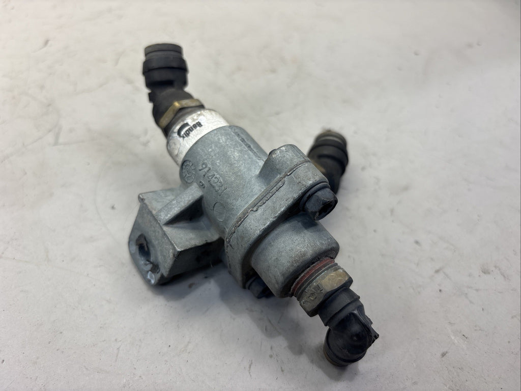 FREIGHTLINER CASCADIA DOUBLE CHECK VALVE 278614 BENDIX OEM