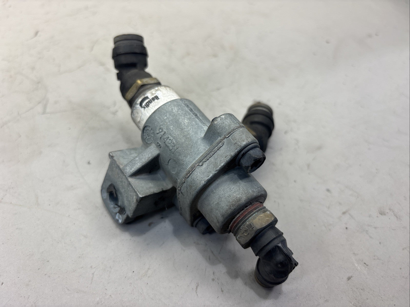 FREIGHTLINER CASCADIA DOUBLE CHECK VALVE 278614 BENDIX OEM