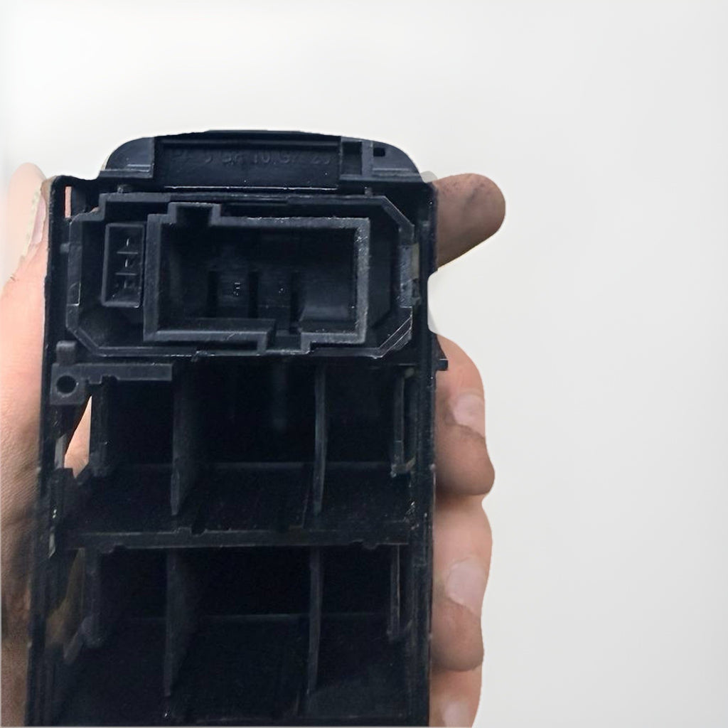 Freightliner A06-60973-000 Switch Module