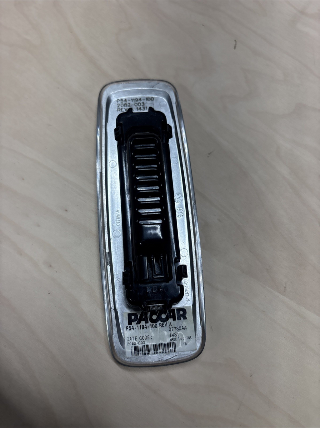 Paccar Peterbilt 579 Sleeper Dome Light  P54-1194-100