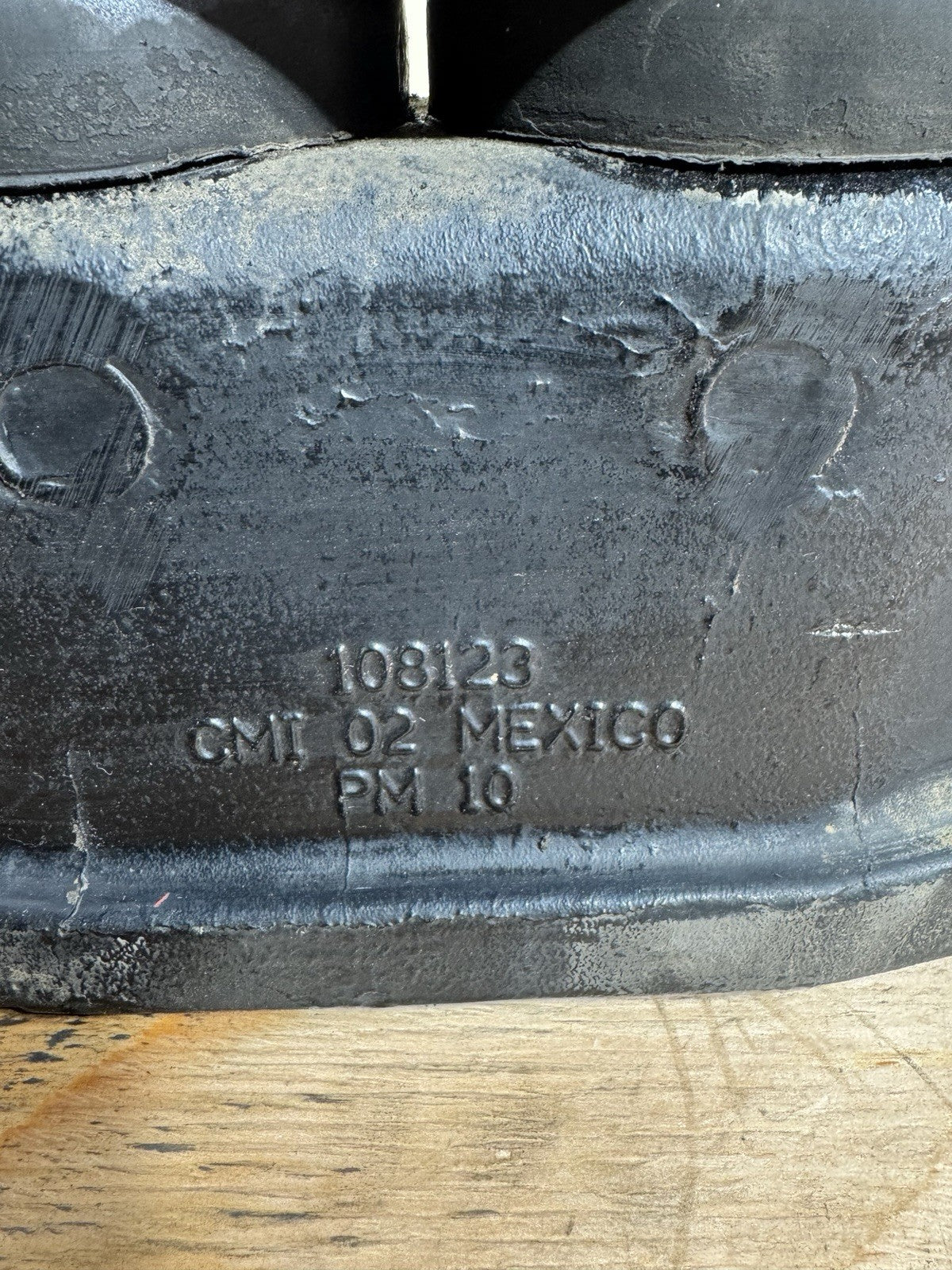 A24-1079-3 PACCAr  Front Engine Mount  (10862495 Removed from 2021 KW