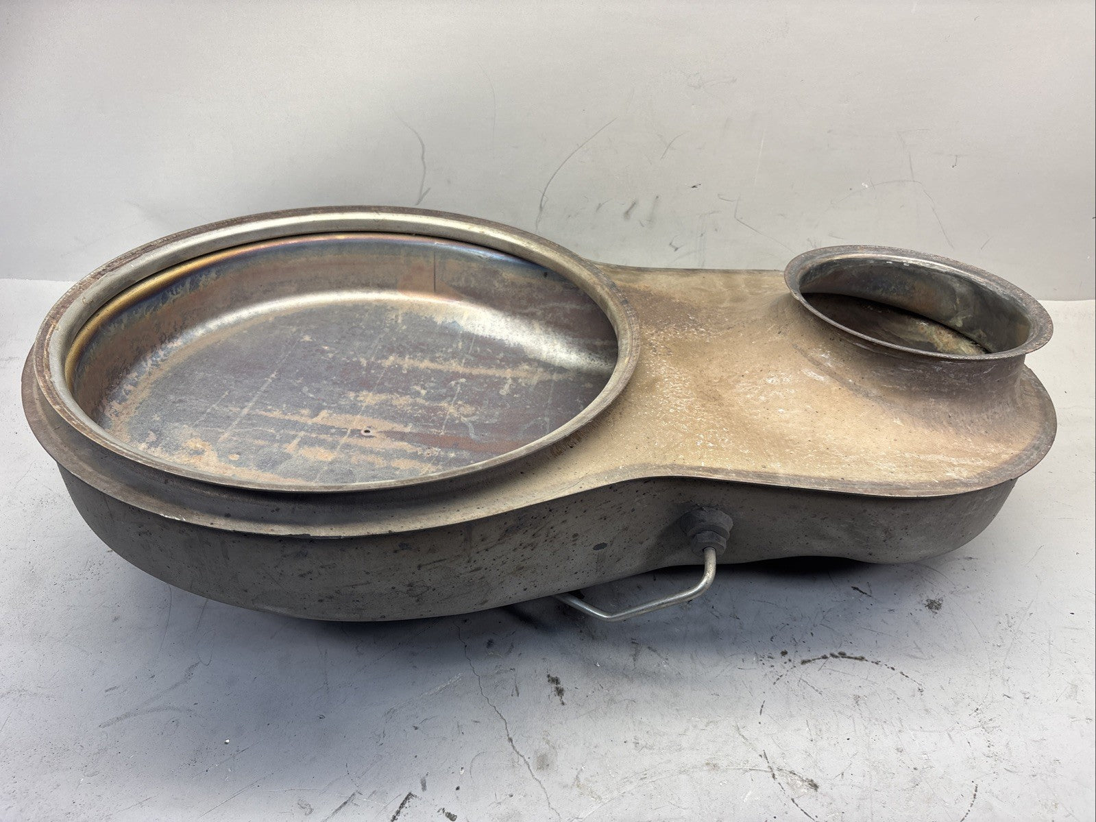 Mack  Volvo 22438983 SCR / DPF Cover
