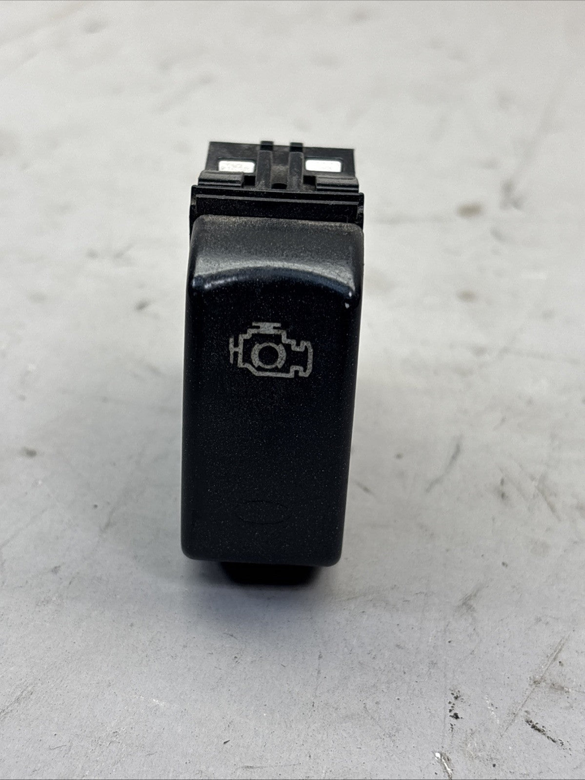 PACCAR Peterbilt 579 Engine Brake Switch- P27-1177-016