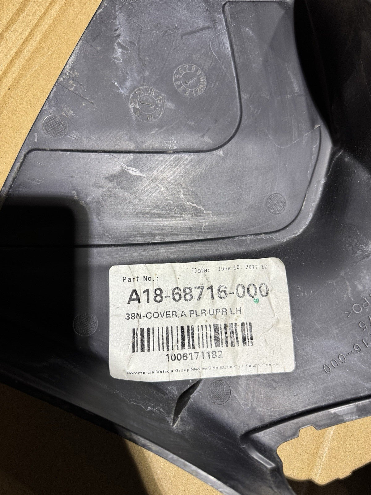 18-24 FREIGHTLINER CASCADIA FRONT LEFT UPPER A PILLAR COVER TRIM PANEL OEM