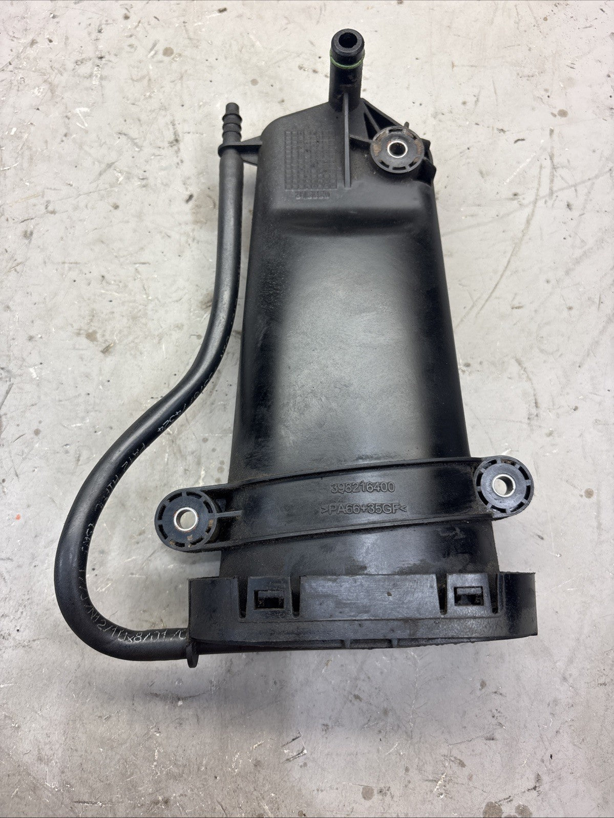 Paccar 1857675 Carbon Tank Kit / 1857675 fuel filter in tank