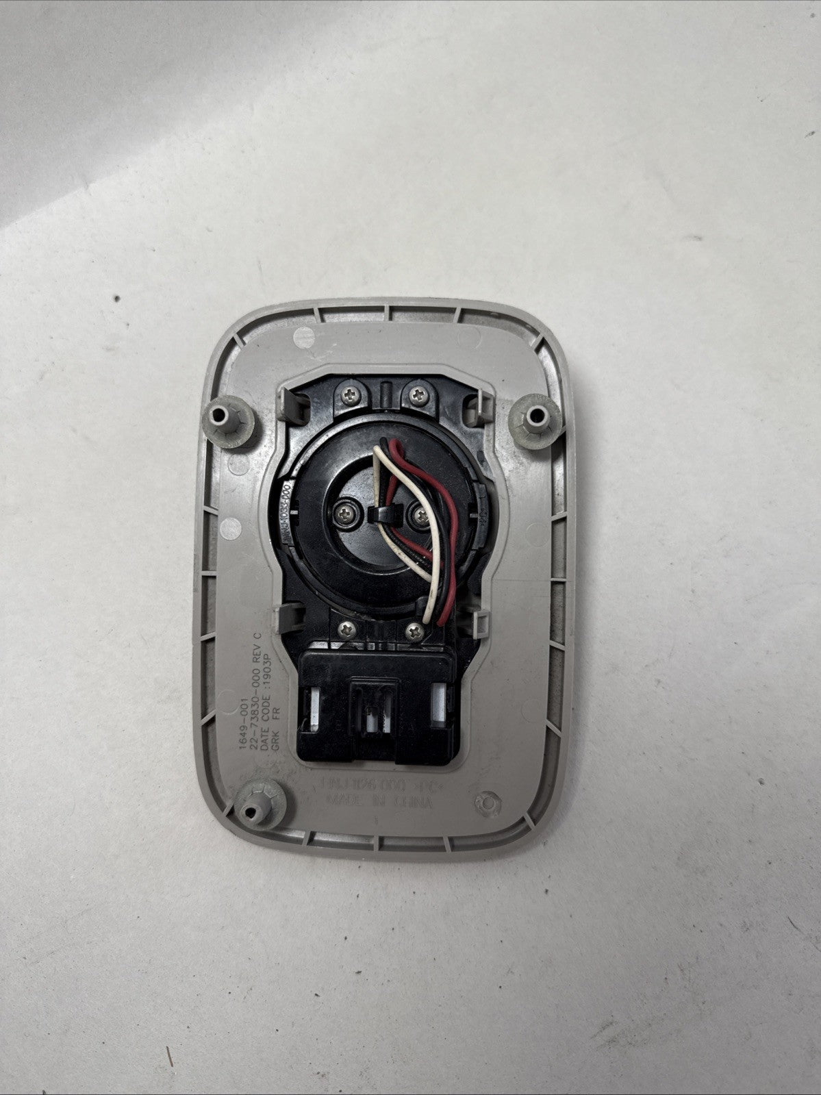 2018-2024 FREIGHTLINER CASCADIA SLEEPER CAB DOME LIGHT LAMP GREY 22-73830-000