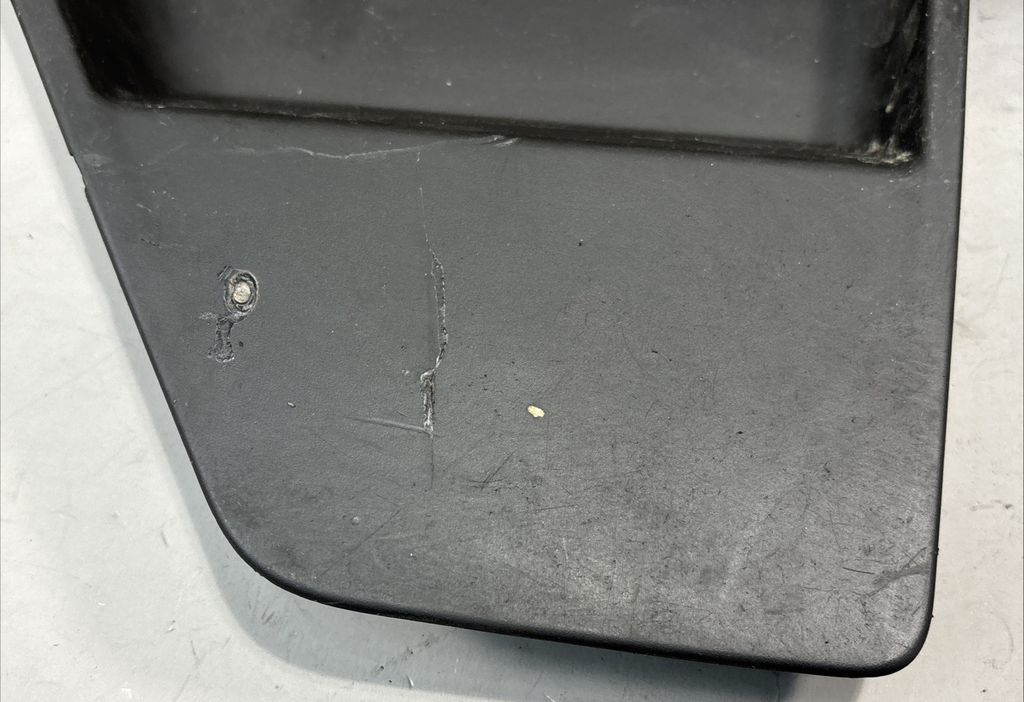 82755969 Dash Top Tray, Plastic, With Oe Style J for Volvo VNL