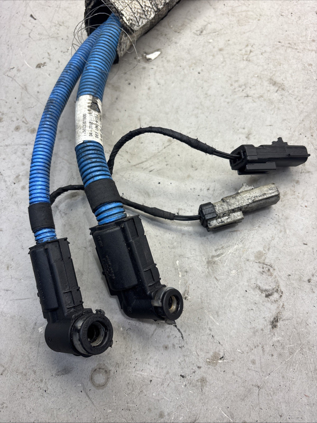 FREIGHTLINER CASCASDIA DEF LINE ASSEMBLY 04-31885-180 / 04-31887-220