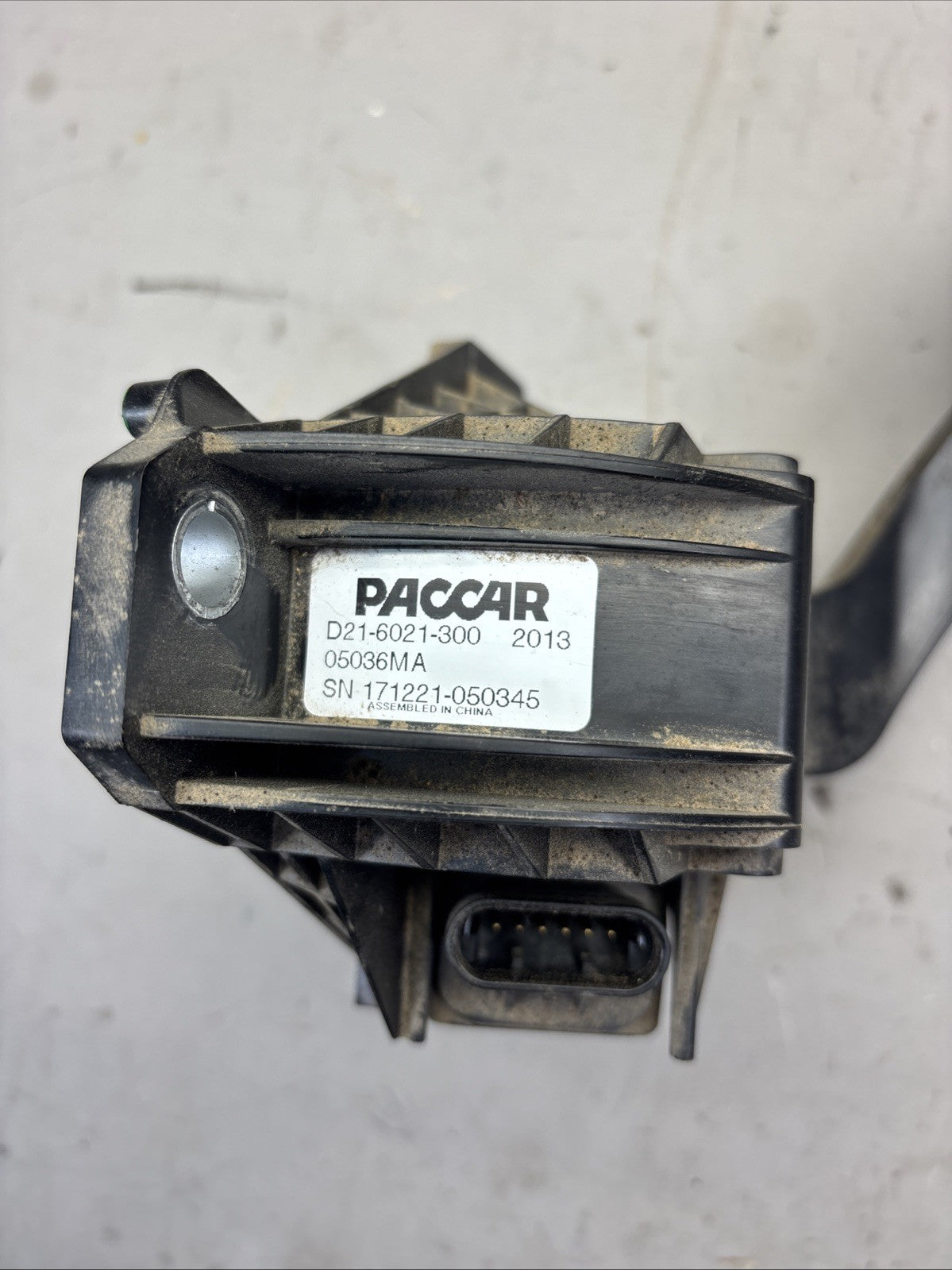 Kenworth 579 Paccar Throttle Pedal Assembly D21-6021-300