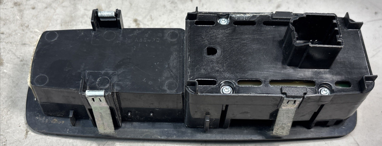2015-2017 Chrysler 200 & jeep/dodge Front Right Door Switch OEM 68268251AA