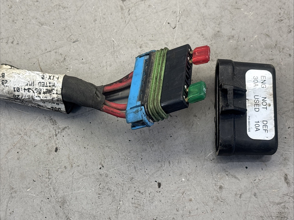 Genuine Paccar Harness-Constant Pwr Cum D92-6235-0023500