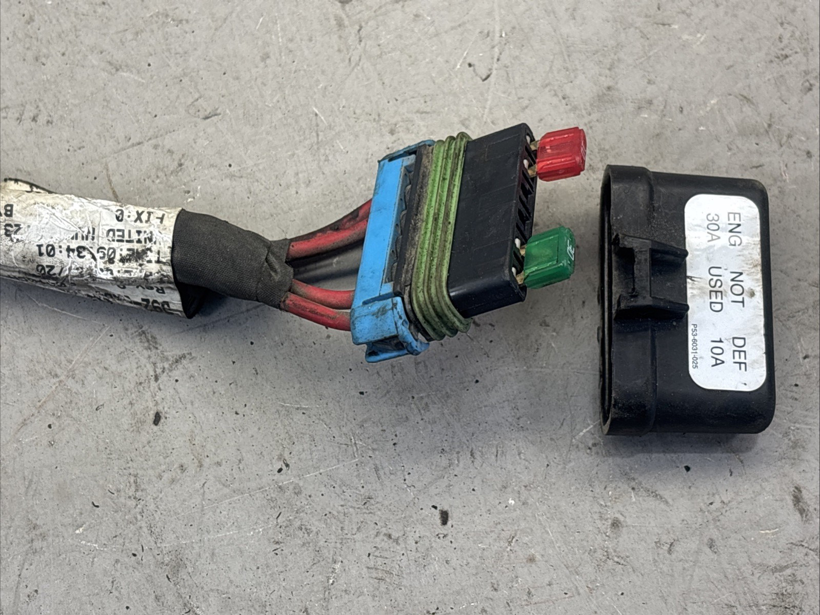 Genuine Paccar Harness-Constant Pwr Cum D92-6235-0023500