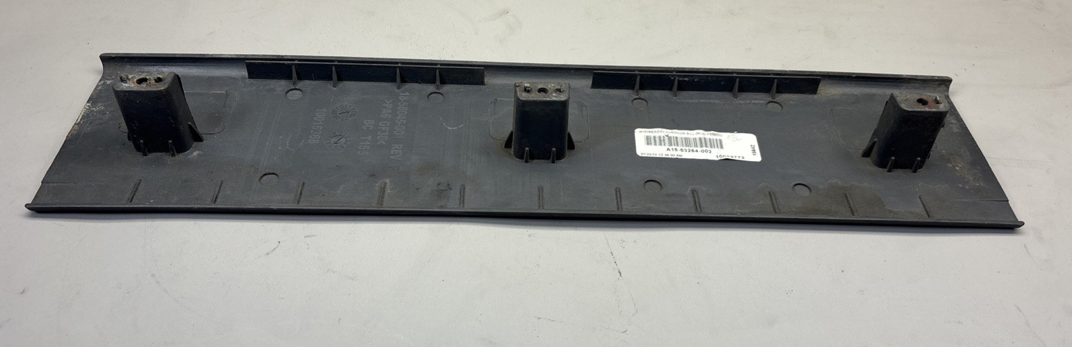 A18-53264-002 FREIGHTLINER CASCADIA DOOR SILL SCUFF PLATE COVER PANEL TRIM OEM