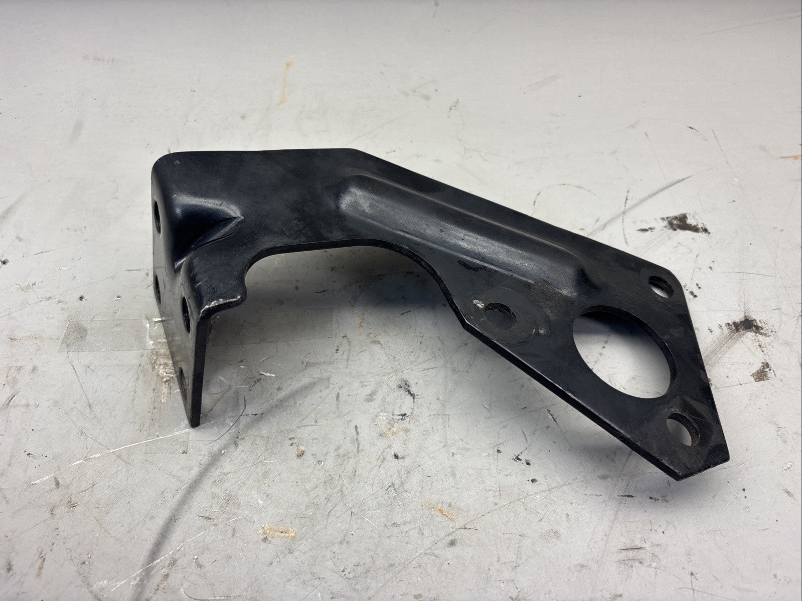 Genuine Mack Fender Bracket 20982788 OEM New