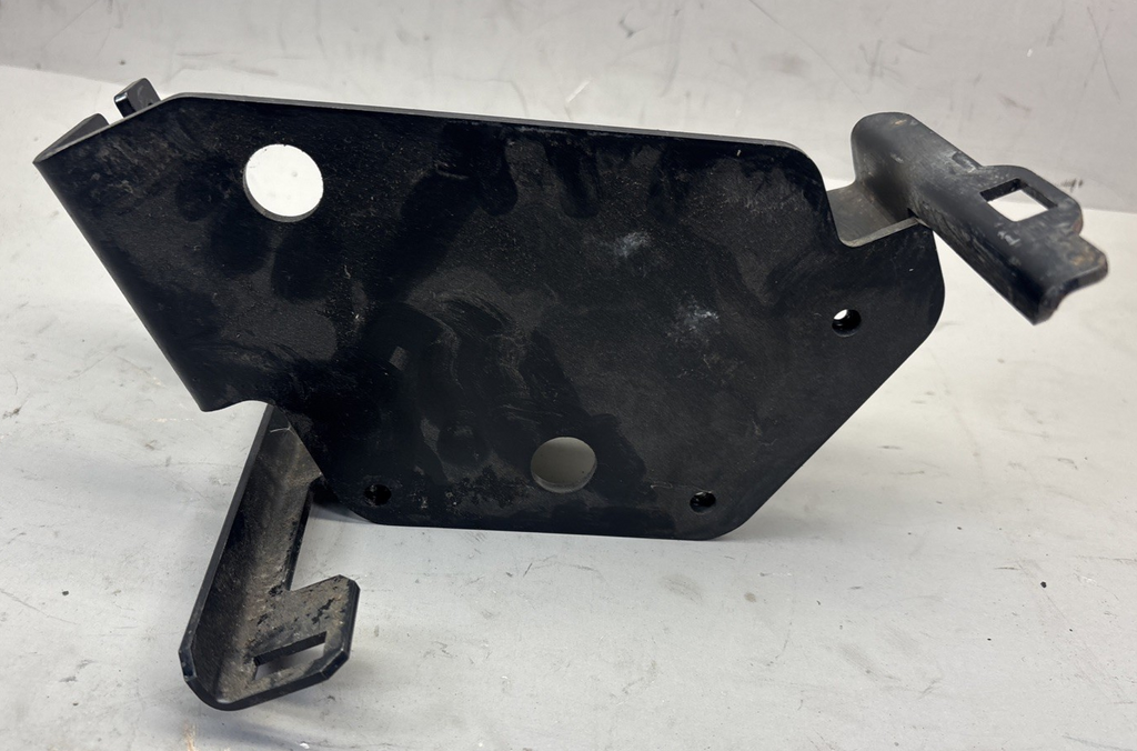 PACCAR   Auto Shifter Support Bracket   S11-6137