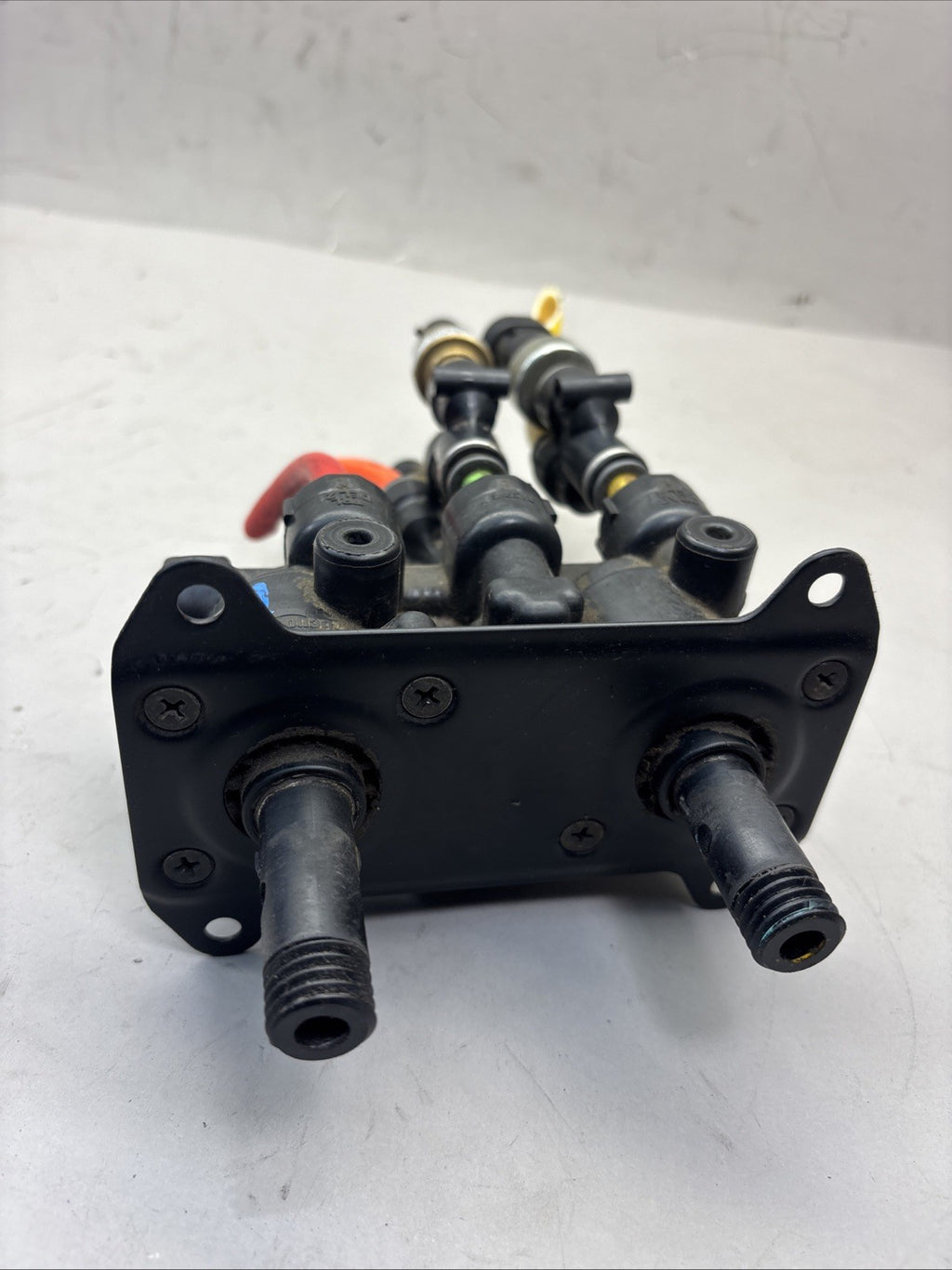 Bendix  Air Brake Dash  Valve G90-6036 WITH AIR PRESSURE SENSOR P2000-5295-1