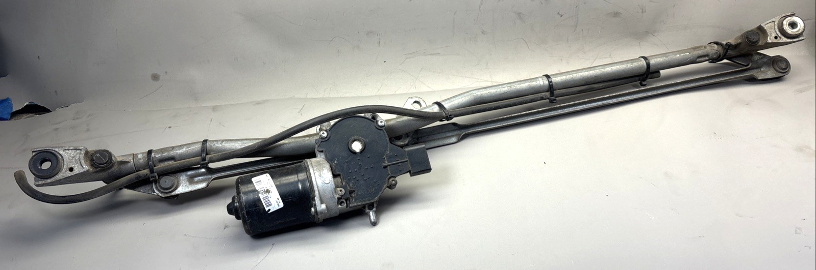 OEM FREIGHTLINER LINKAGE & MOTOR ASSEMBLY WINDSHIELD WIPER A22-72752-002 W302256