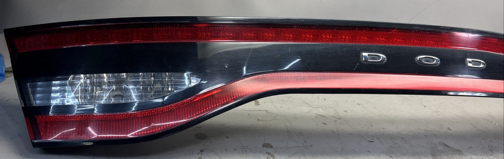 2013-2016 DODGE DART CENTER TRUNK DECKLID LED TAIL LIGHT LAMP 68164500AD OEM