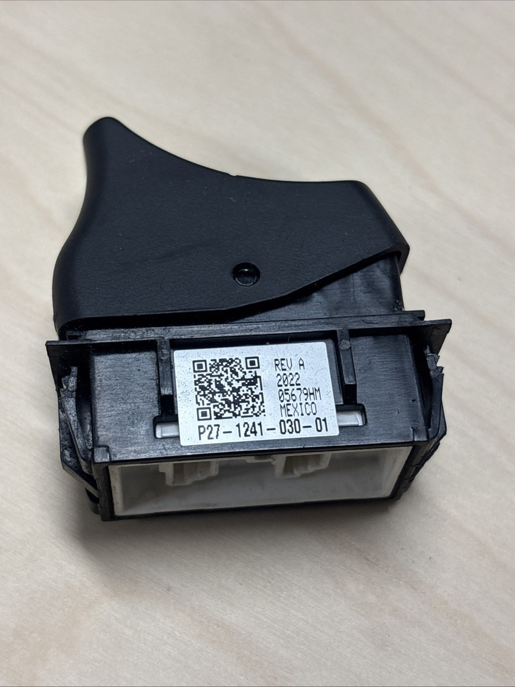 2020-2025 KENWORTH T680 PACCAR ATC PUSHER TRACTION CONTROL DASH SWITCH