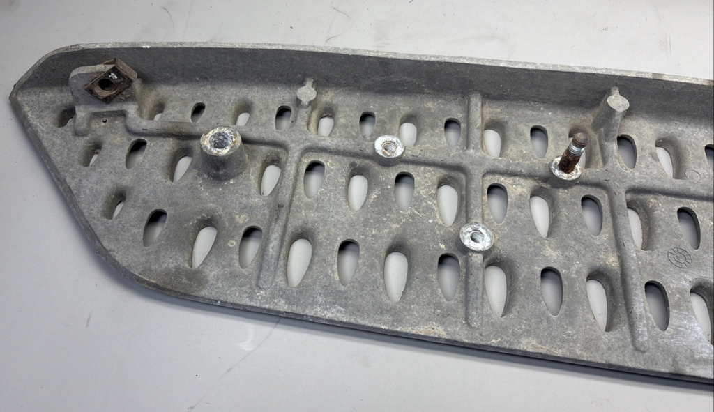 Genuine Paccar A82-6000 Cab Access Fairing Step Assembly