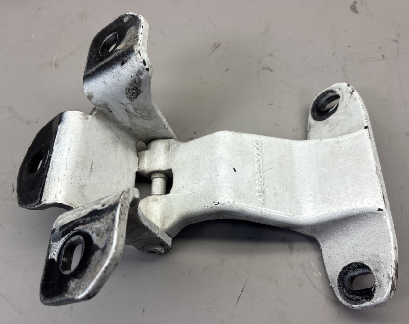 FREIGHTLINER CASCADIA DOOR HINGE A1868553000