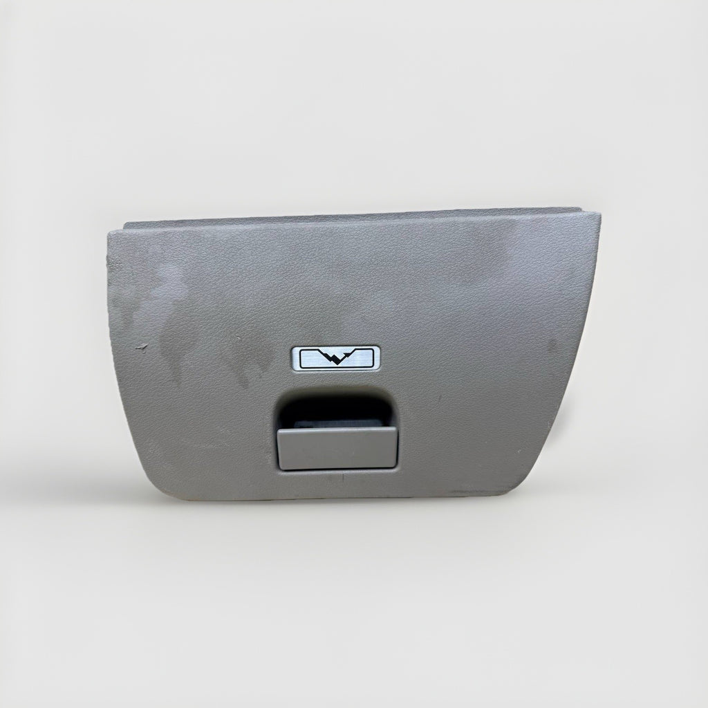 DAIMLER PX125064S T GLOVE BOX PULL FROM 2019 FREIGHTLINER