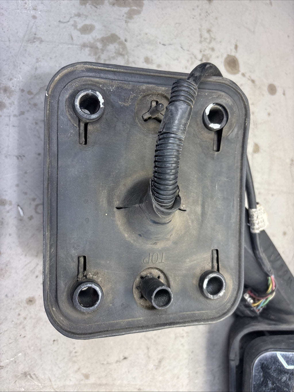 FREIGHTLINER CASCADIA BLACK MIRROR - POWER & HEATED (L/H) #A22-60713-002