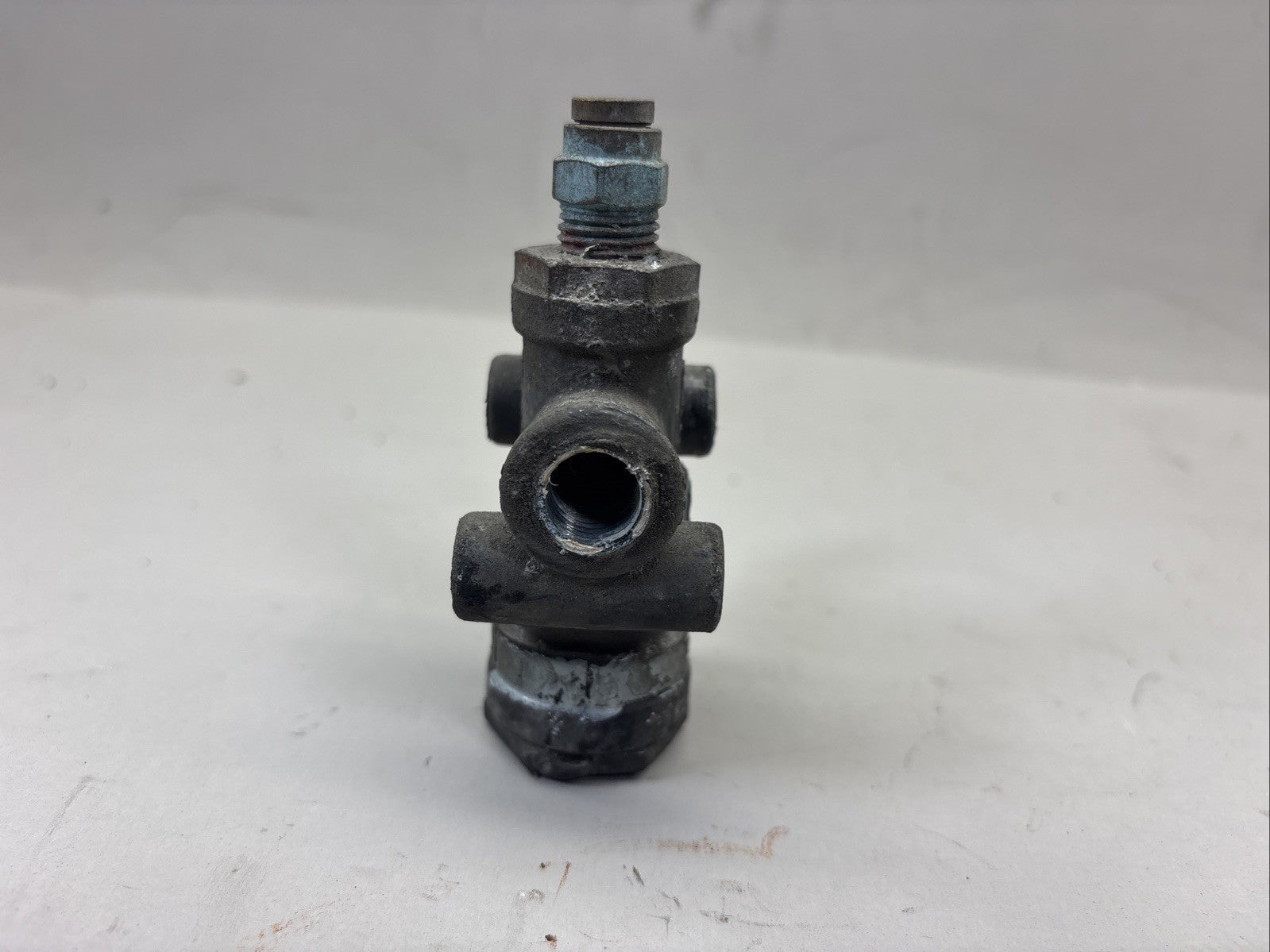 GENUINE BENDIX AIR BRAKE QUICK RELEASE VALVE USED T-245407