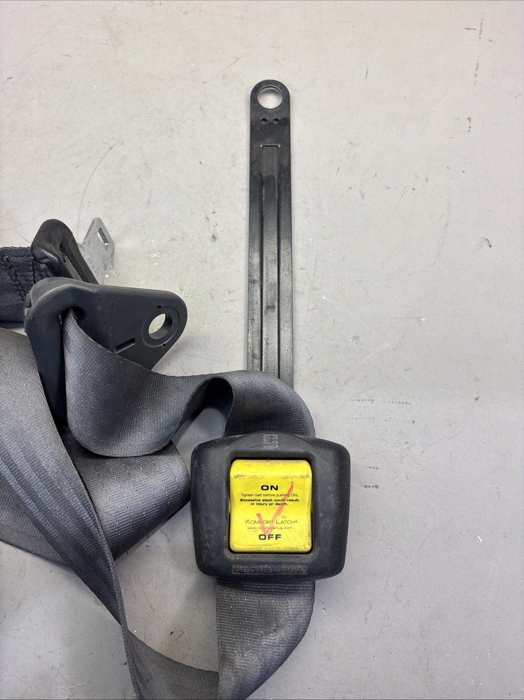 Kenworth T680 FRONT RIGHT PASSENGER SIDE SEAT BELT  S84108700671