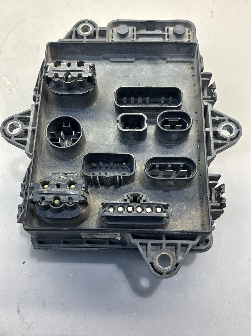 Replaces DELPHI PA66-GF14 2012 VOLVO VNL FUSE BOX ,  WA