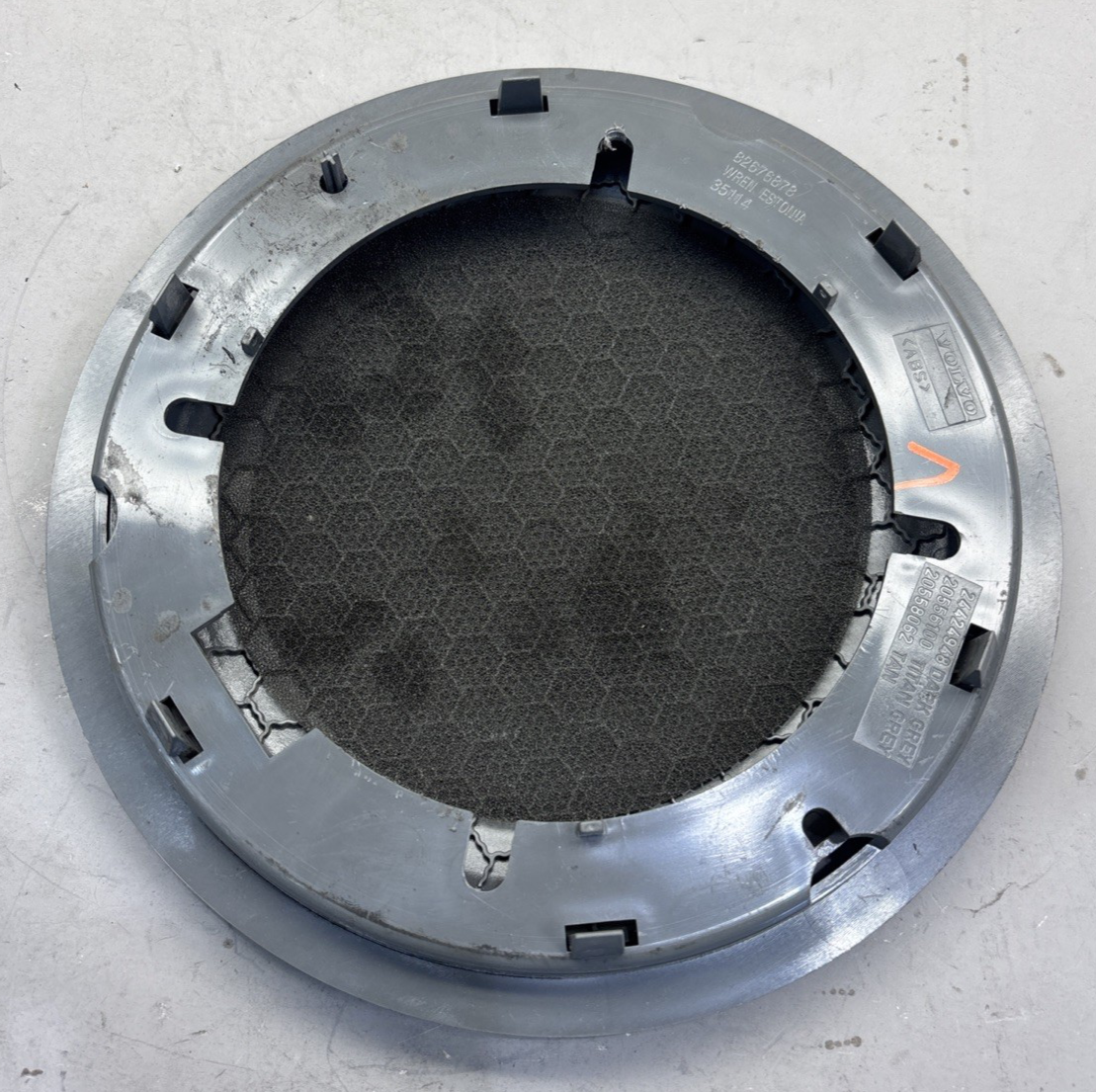 2019-2023 VOLVO VNL 760 860 REAR SPEAKER AUDIO SOUND W/ GRILLE 21268338 OEM