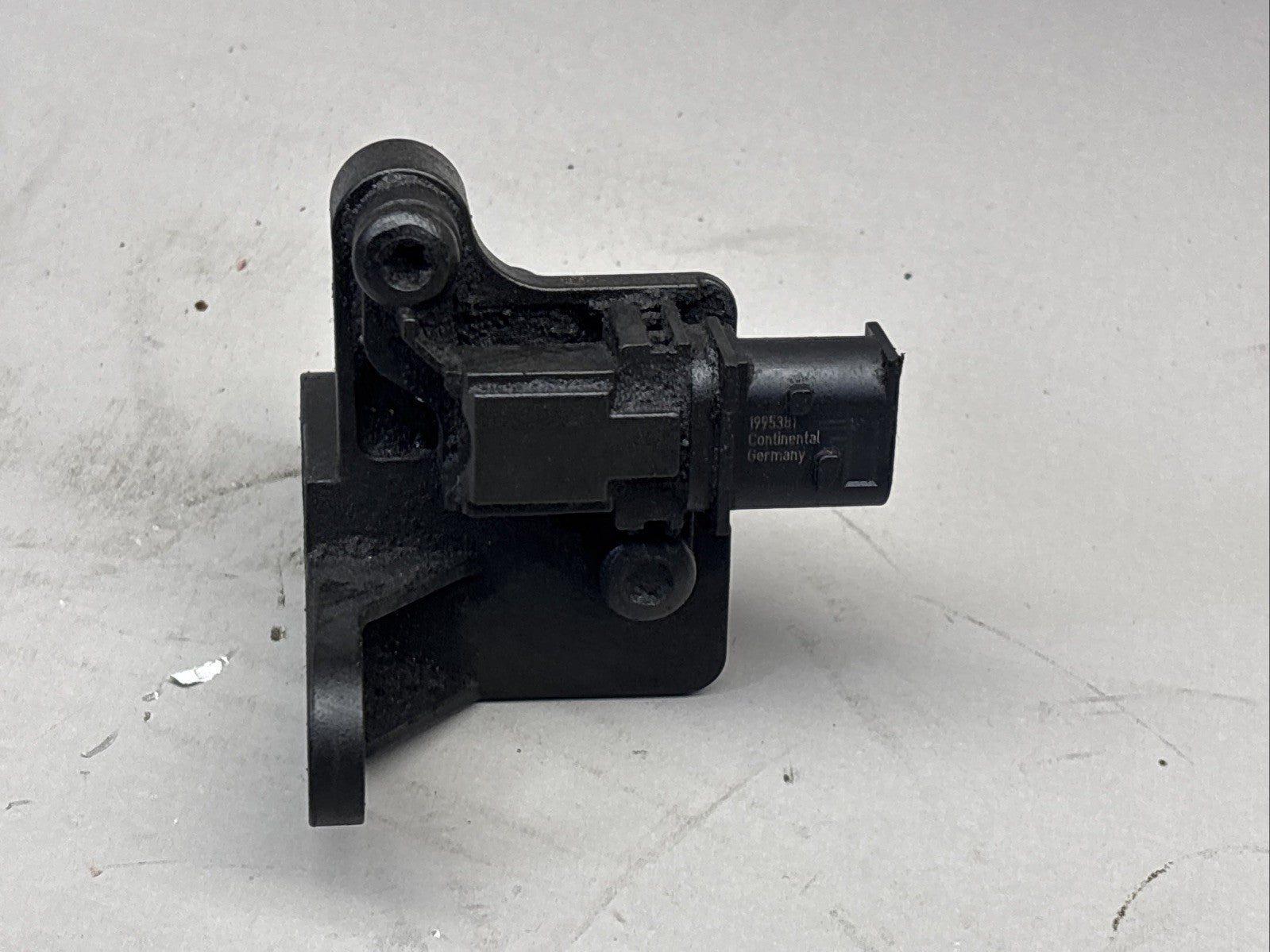 Paccar MX13 Diesel Engine Crankcase Breather Pressure Sensor 1995381 OEM 1921560